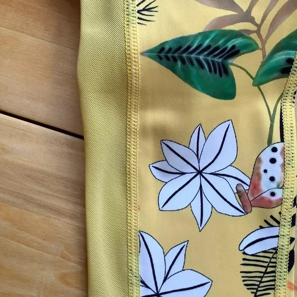 ZYIA ACTIVE Yellow Floral Light n Tight Hi-Rise 7/8 Size 2 - Picture 6 of 11